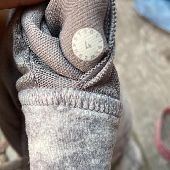 Lululemon Flow Freely Bra
Washed Marble Alpine White Silverscreen 4 - Picture 6 of 6